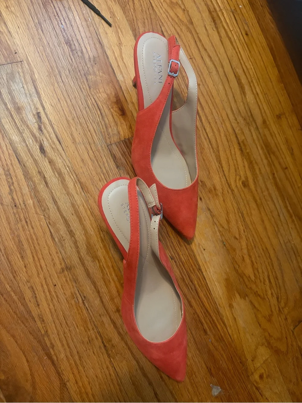 Women’s Red Pointed-Toe Slingback Flats